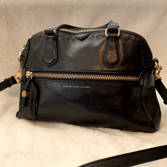 Marc Jacobs MBMJ black leather zippered crossbody purse handbag - Picture 1 of 12